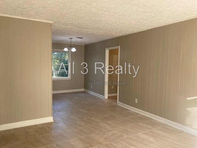 Building Photo - 1717 Robison Hill Rd