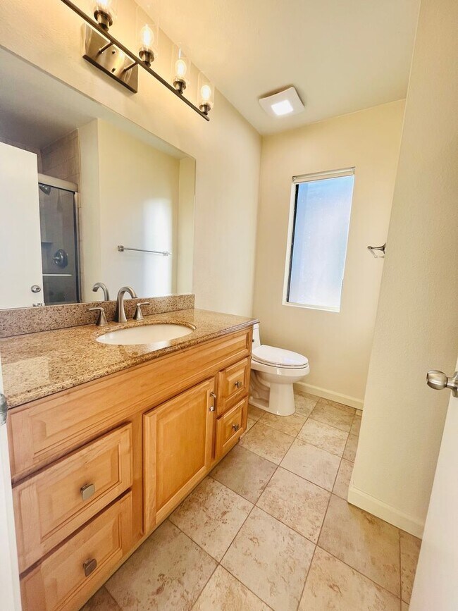 Building Photo - LA JOLLA VILLAGE LIVING! SPACIOUS 3BD/2.5BA TOWNHOME AVAILABLE JUNE for $4,795/mo!