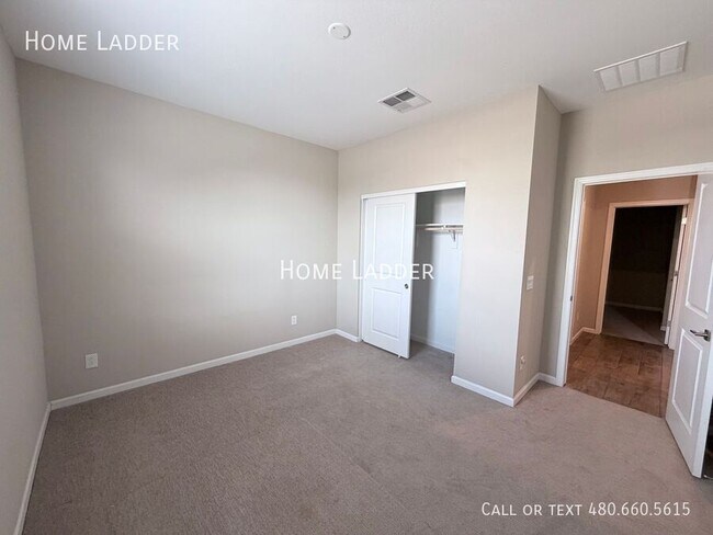 Building Photo - 1997 E Wetleaf Pl