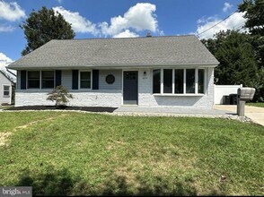 Building Photo - 579 Lehigh Rd