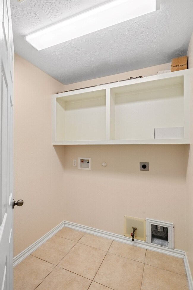 Building Photo - 13415 Highland Park Ct