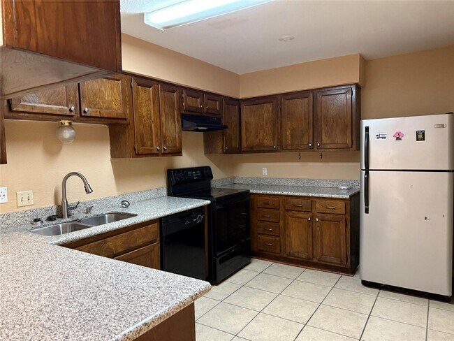 Building Photo - 12712 Sunset Dune Dr