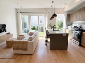 Building Photo - 431 Palisade Ave