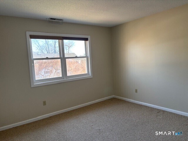 Building Photo - 167 Clark St