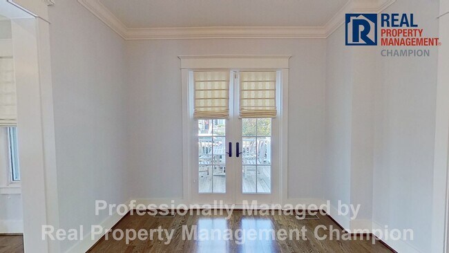 Building Photo - Exquisite Executive Home in Autumn Hall