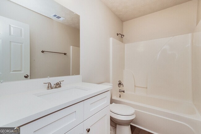 Building Photo - 35 Spring Valley Keep