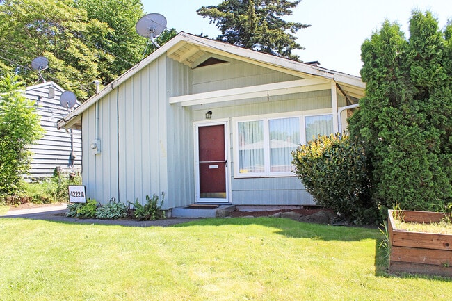 Building Photo - 4222 SE Holgate Blvd