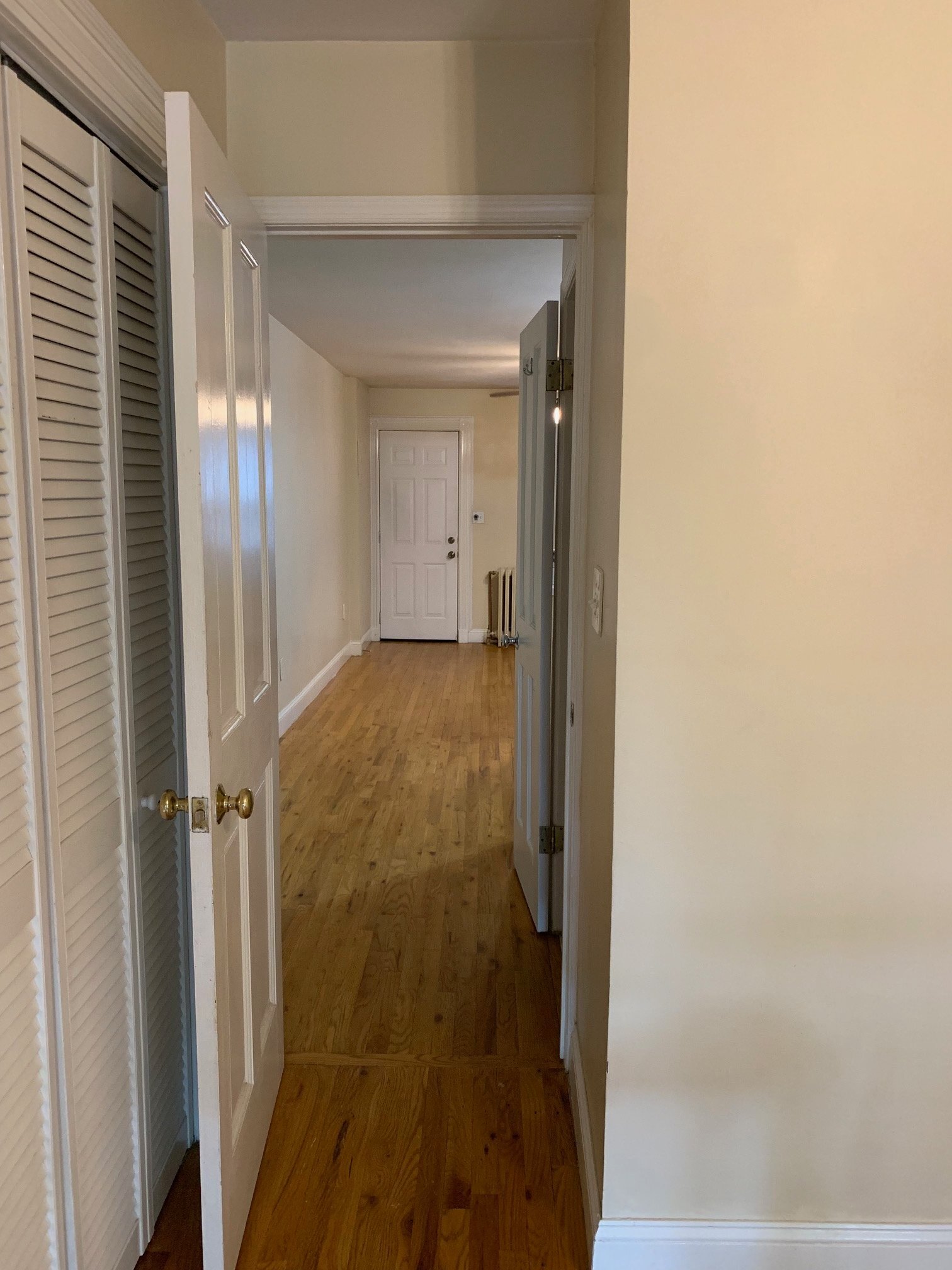 Building Photo - 288 Monmouth St