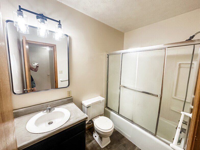 Full bath, upper level, newly updated - 5229 Rule Rd