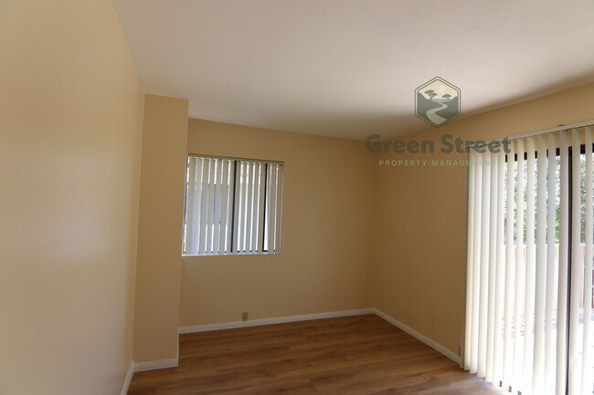Building Photo - 3843 Camino Lindo