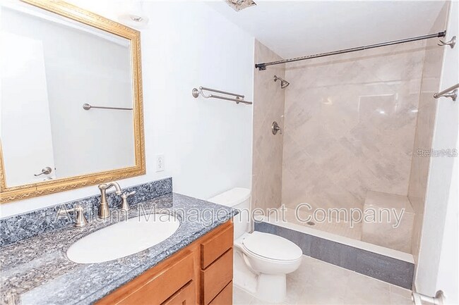 Building Photo - 715 Warrenton Rd