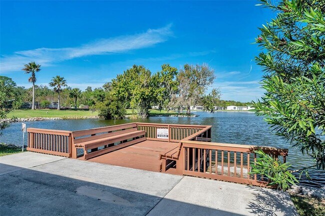 Building Photo - 10810 Freedom Dr