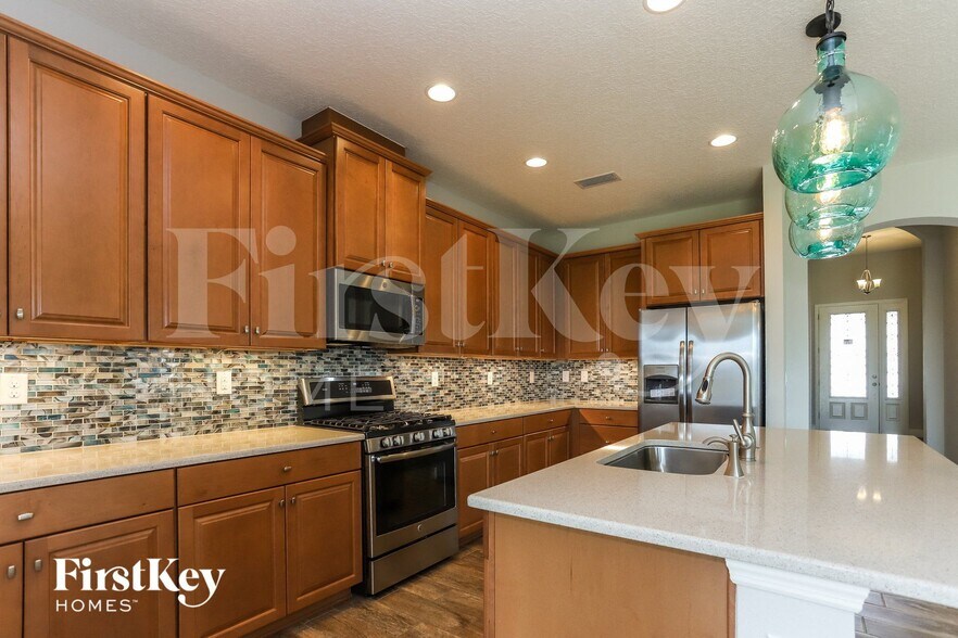 Building Photo - 6107 Colmar Pl