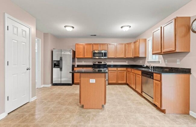 Building Photo - 1825 Polaris Dr