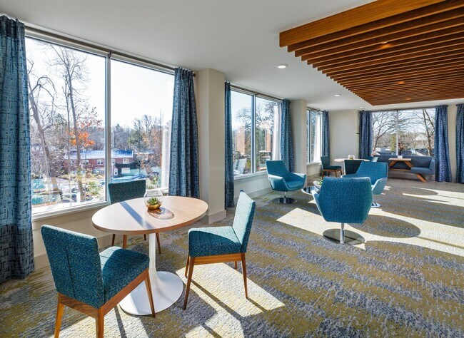 Building Photo - 2bed  2bath in Brookline