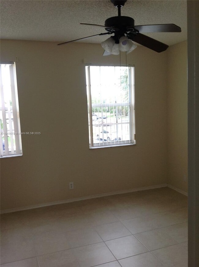 Building Photo - 8248 San Carlos Cir
