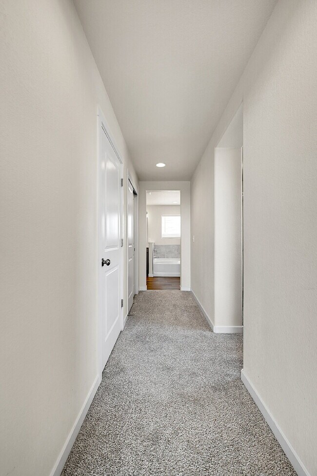 Building Photo - $2,650 - 3 Bed, 2.5 Bath Home in Co Spring...