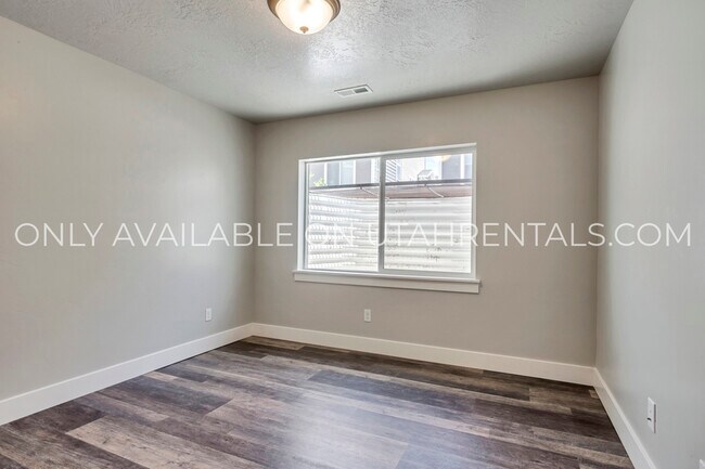 Building Photo - 1736 N 3720 W