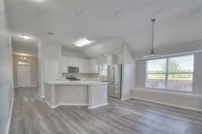Building Photo - 7297 Chinquapin Dr