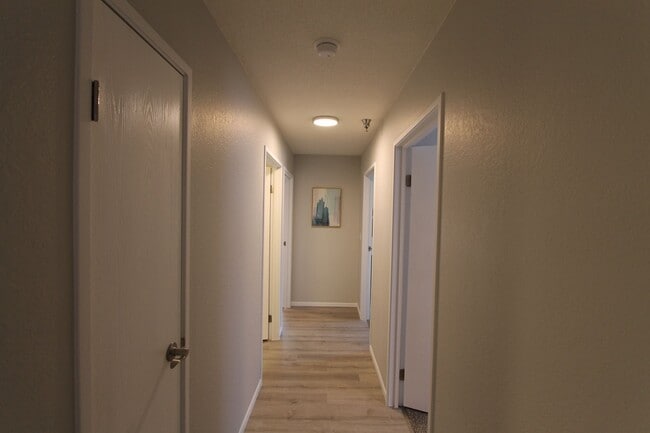 Building Photo - Limited Time 1/2 OFF Rent Now and 1/2 off ...