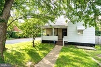 Building Photo - 1037 16th St S