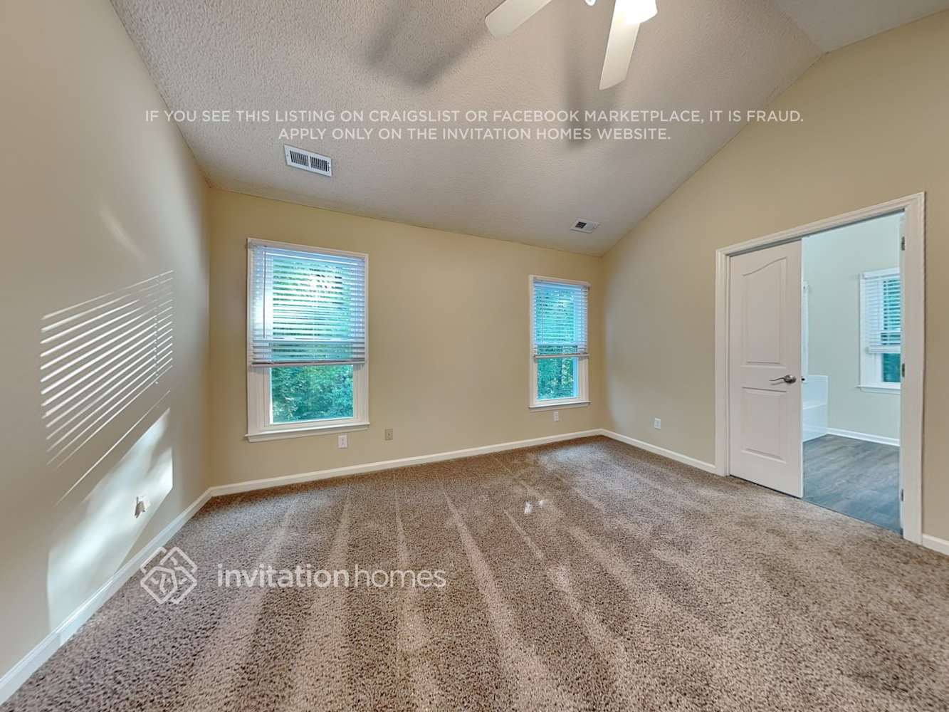 Building Photo - 6926 Wolf Run Dr