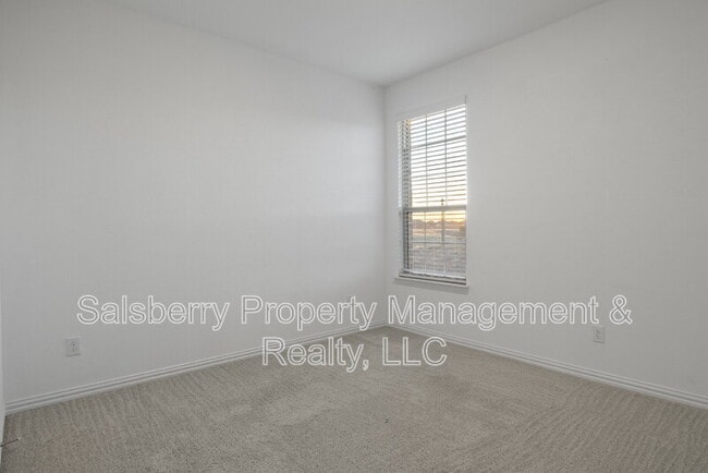 Building Photo - 233 Cherryvale Ln