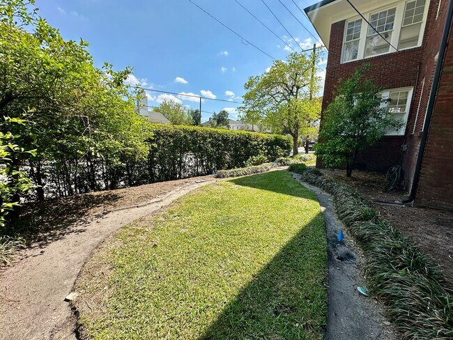 Building Photo - 3 BED | 2 BATH | ARDSLEY PARK | PRIVATE BACK PORCH