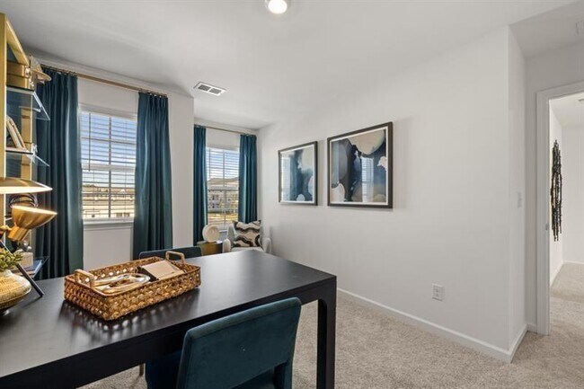 Building Photo - 2752 Lou Lou Ln