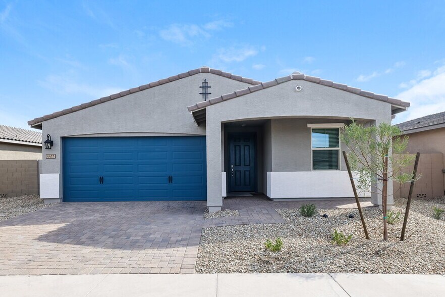 Primary Photo - 4417 S 110th Ave