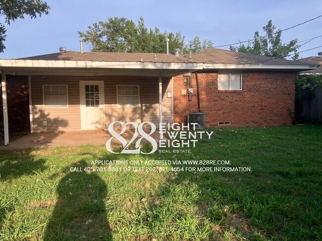 Building Photo - *AVAILABLE NOW* SPACIOUS 3 BED/1.5 BATH SINGLE FAMILY HOME IN MWC!