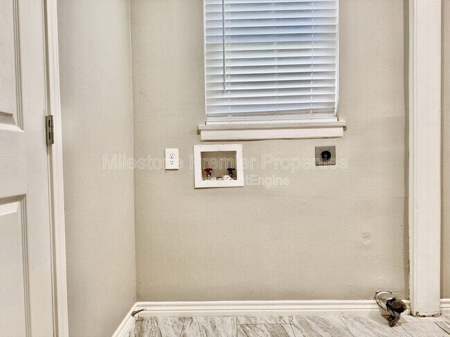 Building Photo - 101 Twining Dr