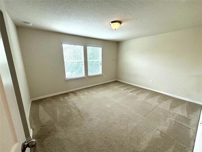 Building Photo - 19363 Fallglo Dr