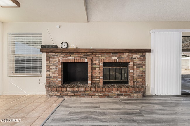 Building Photo - 6850 W Cholla St