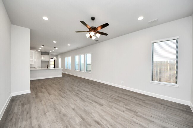 Building Photo - 30934 Evening Skye Dr