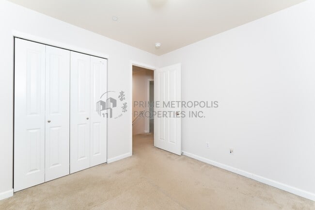 Building Photo - 8322 137th Ct NE