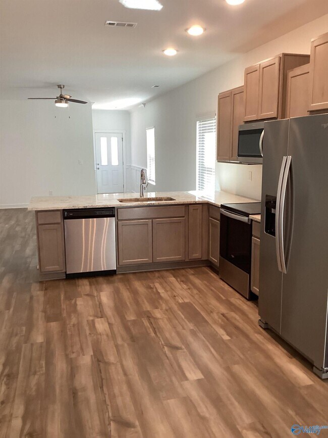 Building Photo - 3220 Spool Ln SW