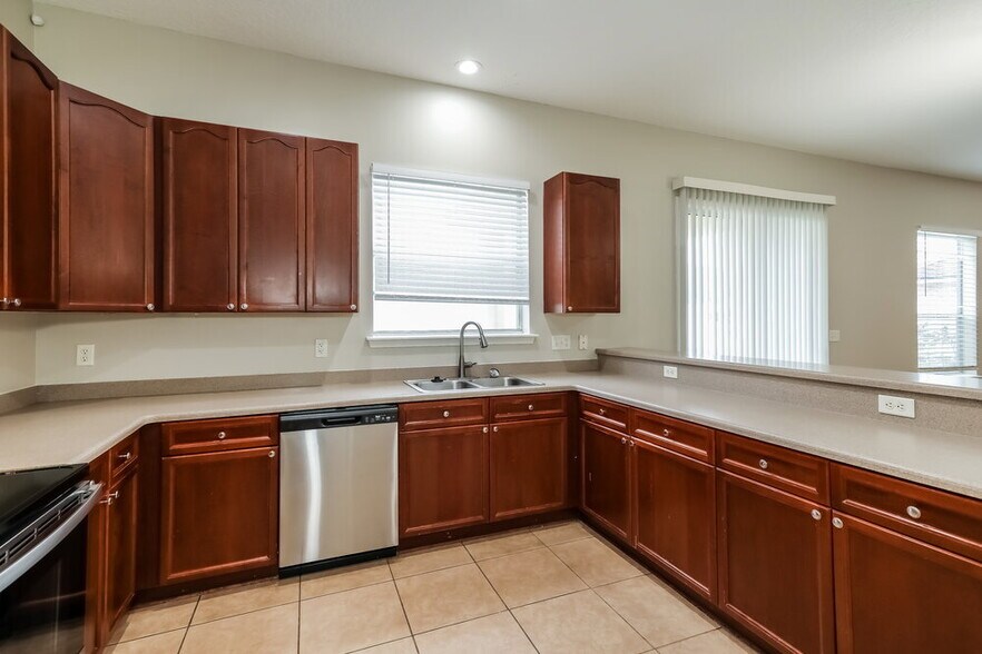 Building Photo - 3016 Stonewood Way