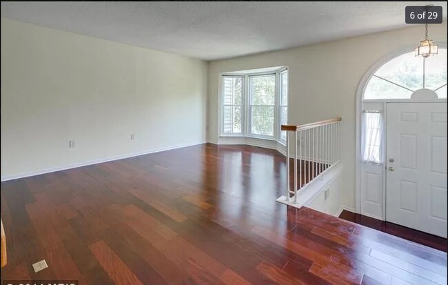 Living Room - 14604 McKnew Rd