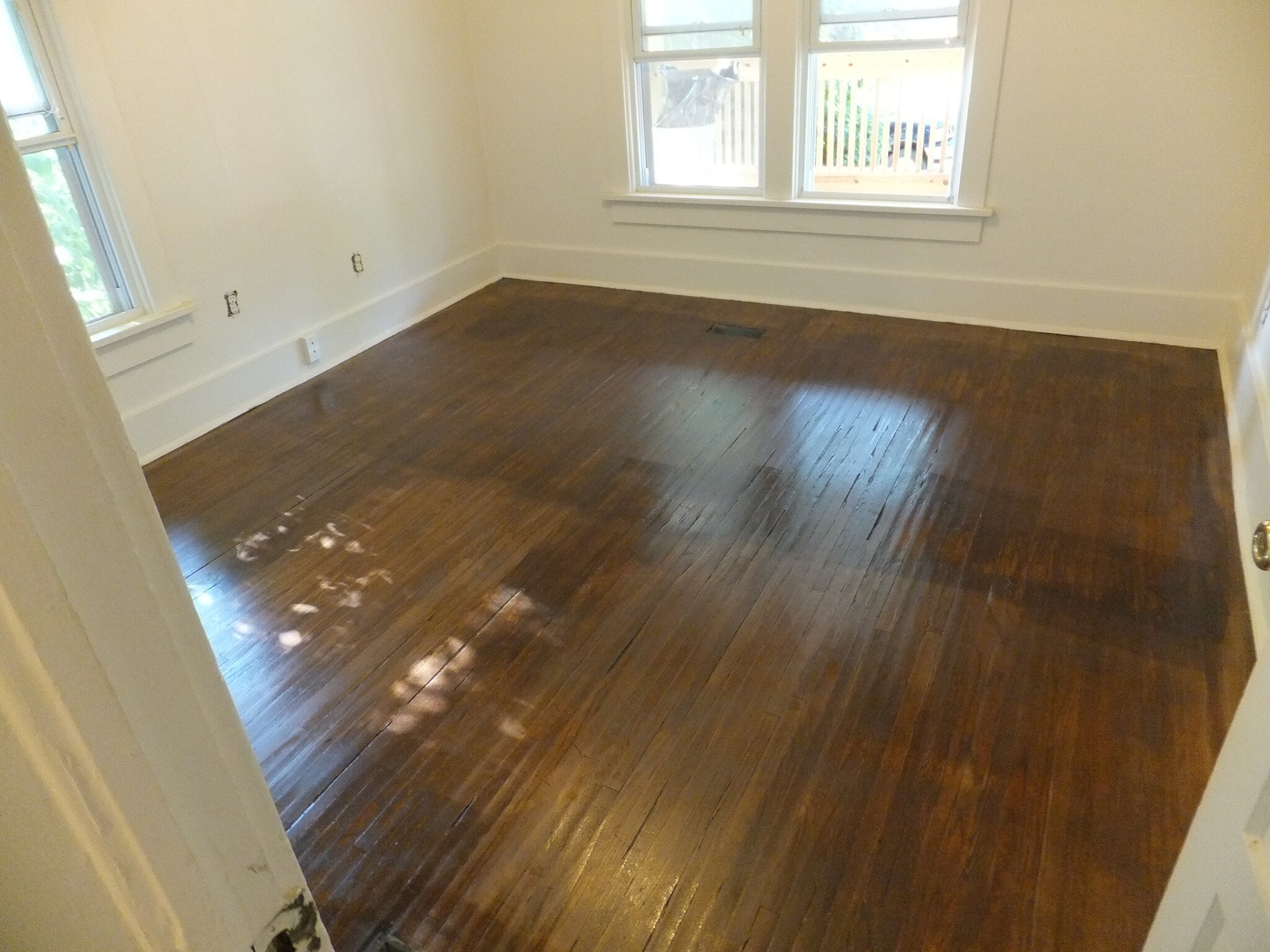 Front Bedroom - 1505 Bouchelle Ave