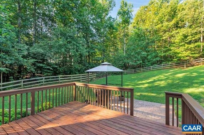 Building Photo - 991 Carodon Dr