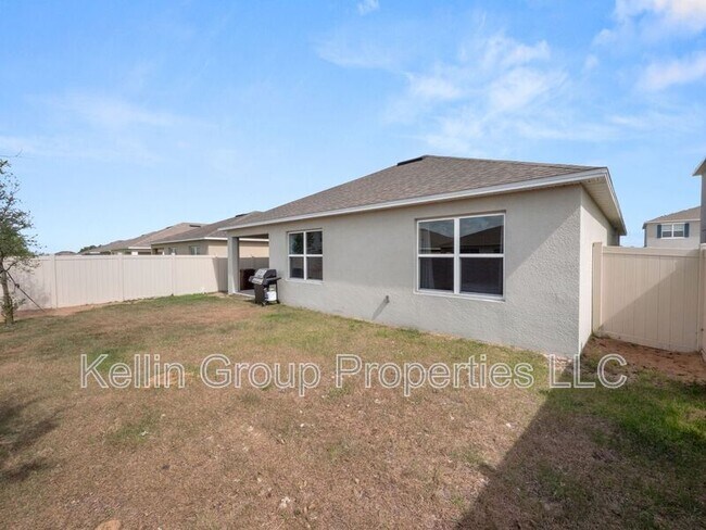Building Photo - 972 Serchio St