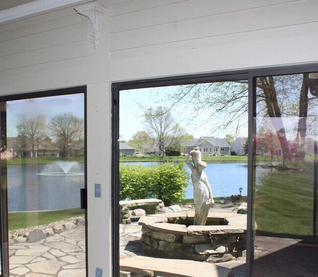 Building Photo - 10632 Lantern Bay Cove