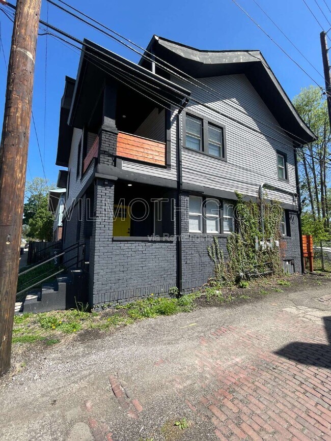 Building Photo - 321 E 31st St