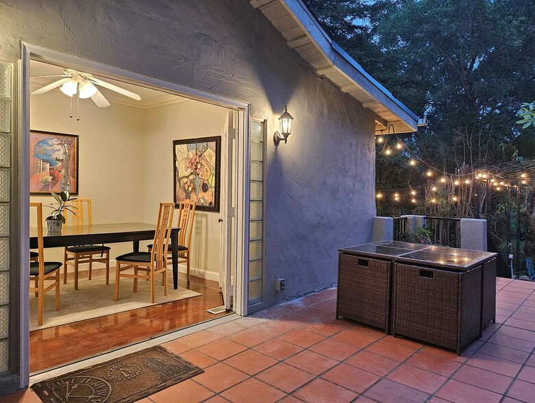 Building Photo - 2635 Puesta Del Sol