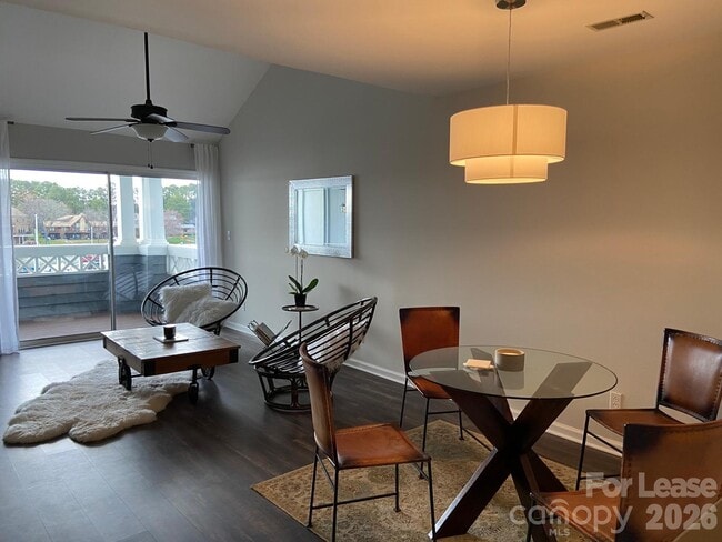 Building Photo - 18711 Vineyard Point Ln