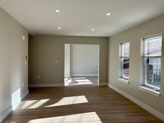 Building Photo - 25 2nd St