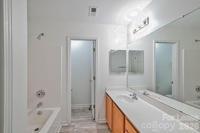 Building Photo - 10630 Sleigh Bell Ln