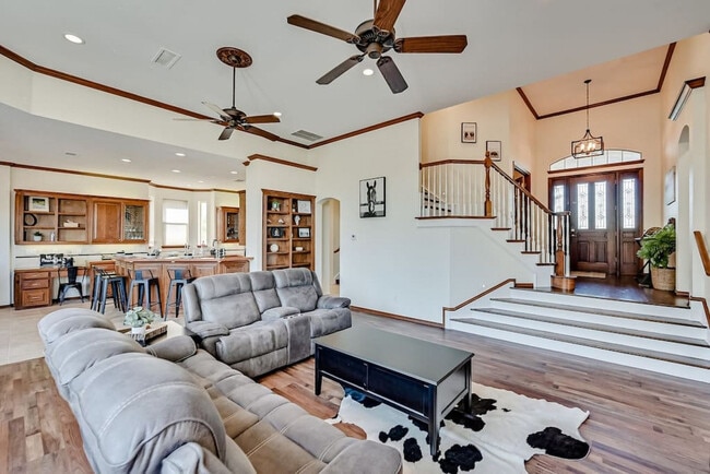 Building Photo - 811 Mallard Pointe Dr