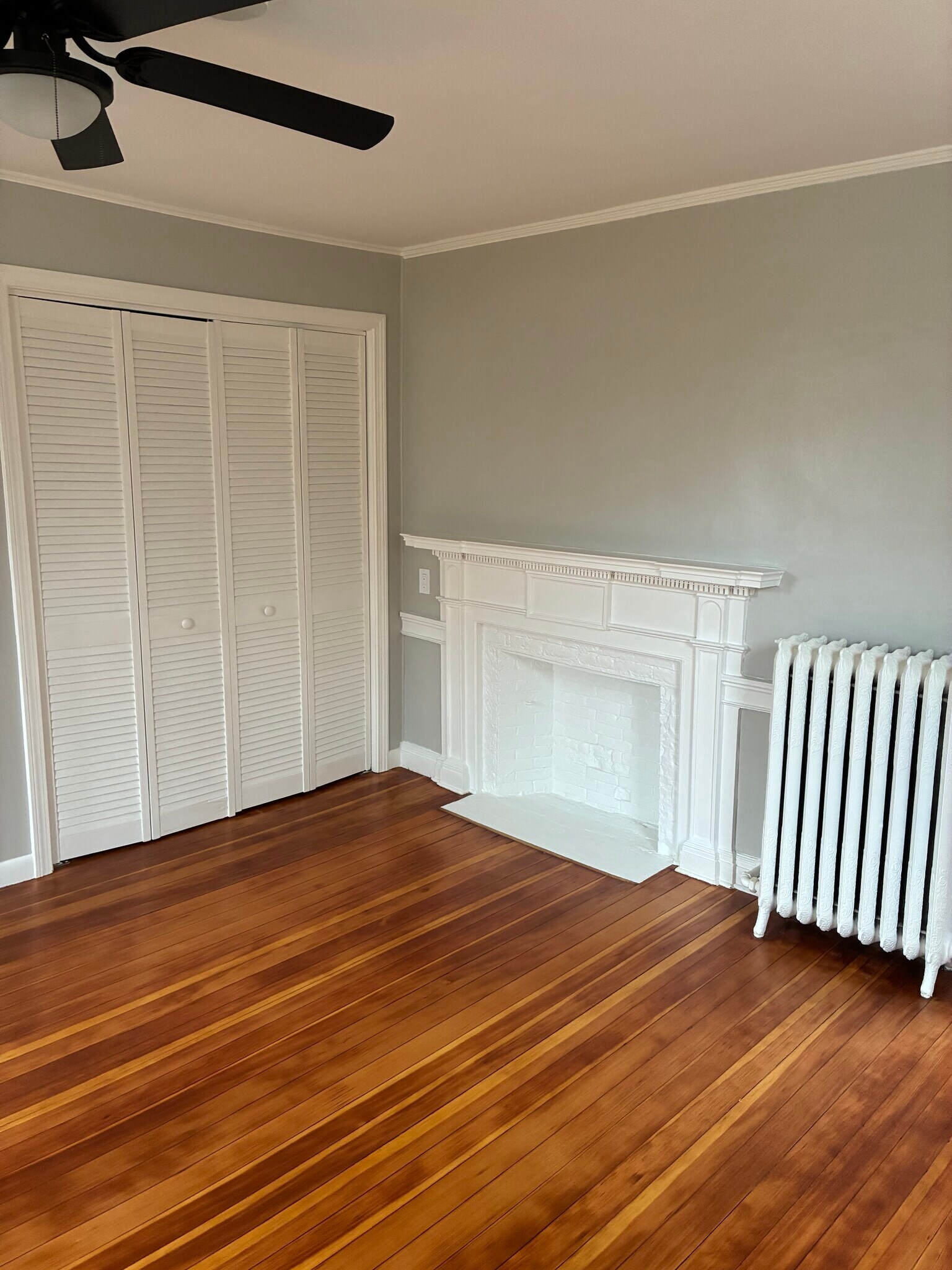 Bedroom 1 - 142 Main St